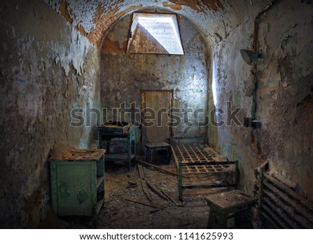 Abandoned prison cell at Eastern State Penitentiary 