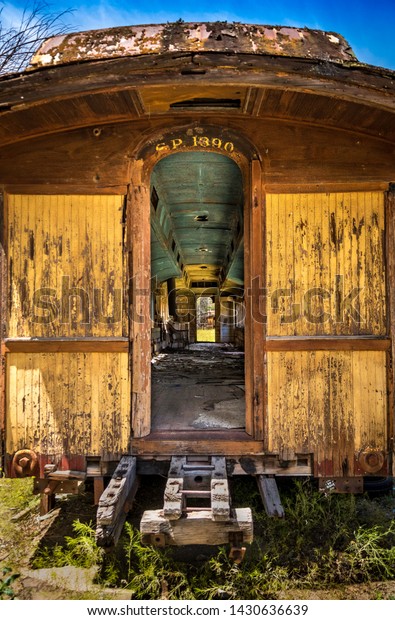 Abandoned rail car in\
California