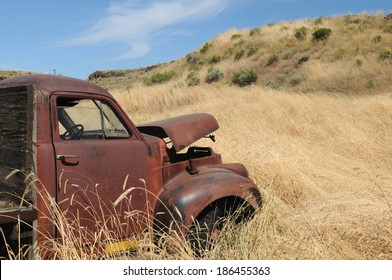 Old Abandoned Truck Images Stock Photos Vectors Shutterstock