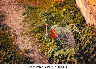 Abandoned Shoping Cart 