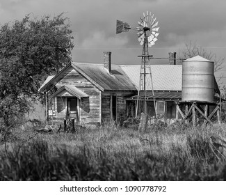 Abandoned Texas Farmhouse - The Encroachment Of Texas Cities Continues As This House Exists No More. 