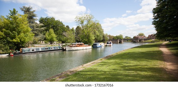 Abingdon, Oxfordshire, UK 05 14 2020 Views along The Thames River in Abingdon, Oxfordshire, UK