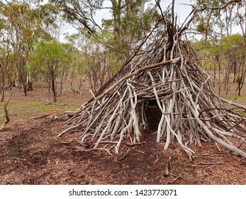 Alternativt forslag Piping udskiftelig Aboriginal Shelter Images, Stock Photos & Vectors | Shutterstock