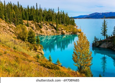 Abraham Lake Most Beautiful Rockies Canada Stock Photo 697089685 ...