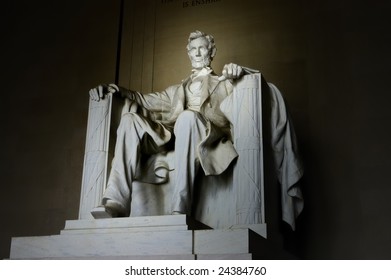 Abraham Lincoln Statue At  Lincoln Memorial