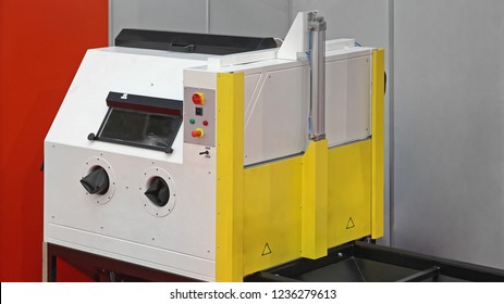 Abrasive Blasting Chamber Machine Equipment For Industry