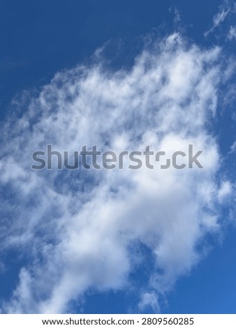 An abstrack cloud in the middle of noon