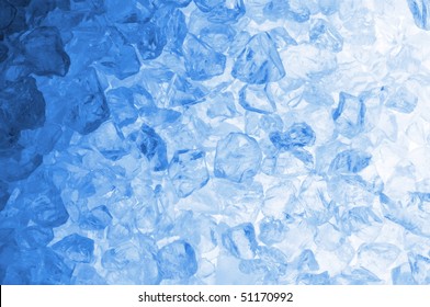 夏または冬の新鮮な冷たい氷の立方体の背景または壁紙 の写真素材 今すぐ編集 Shutterstock