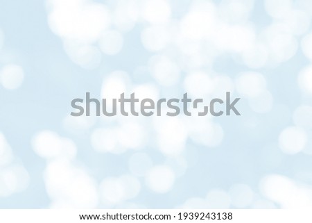 Abstract blur light blue background with soft shimmer for display, light blue bokeh, abstract background