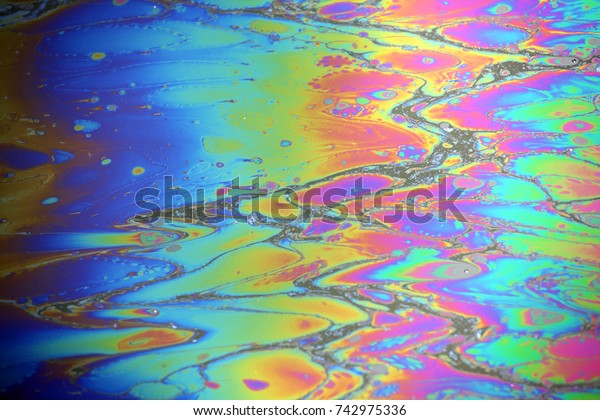 Abstract Colorful Rainbow Oil Slick On 庫存照片(立刻編輯) 742975336