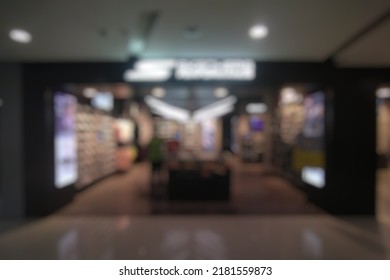 Abstract defocused blurry store in a mall