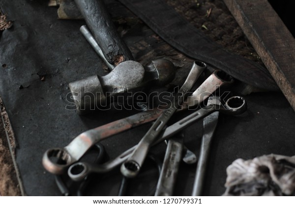 Abstract of mechanic\
tools