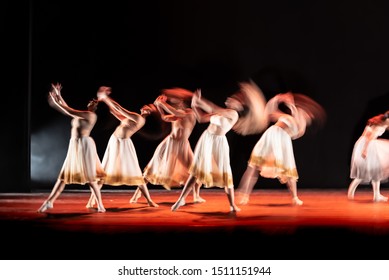 Danse Modern Jazz Images Photos Et Images Vectorielles De Stock Shutterstock