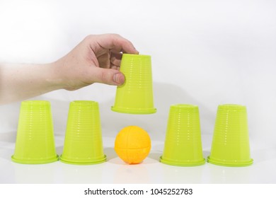 170 Cup ball guessing game Images, Stock Photos & Vectors | Shutterstock