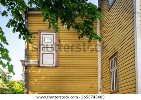 Absurd architectural fail with missing staircase.