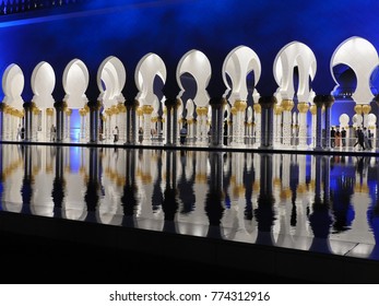 ABU DHABI, UAE - NOVEMBER 25 2017: Sheikh Zayed Grand Mosque at night. Abu Dhabi. Largest mosque in the United Arab Emirates - Shutterstock ID 774312916
