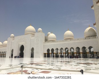 Abu Dhabi/UAE - May 11,2019 : Sheikh Zayed Grand Mosque Center.