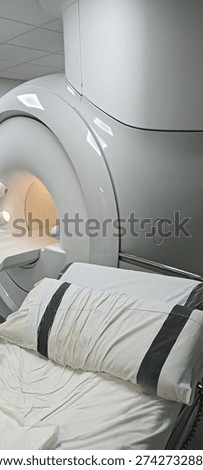 Accident caused by introducing an incompatible metal bed into an MRI examination room