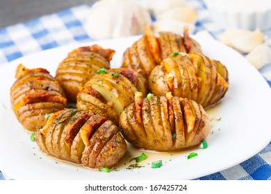 Accordion Baked Potatoes With Bacon