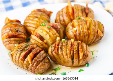 Accordion Baked Potatoes With Bacon