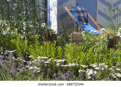 Liegestuhl Garten Images Stock Photos Vectors Shutterstock