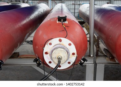 Acoustic Emission Test Of Long Tubes Used For Transport High Pressure Gas, Methane Or Hydrogen. Sensors Were Placed At Tube End Then Pressurized The Tube And Monitor Of Acoustic Emission From Defect.