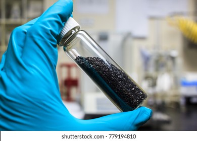 activated carbon or granular in clear bottle is used in air purification, decaffeinate, gold purification, metal extraction, water purification, medicine, sewage treatment, air filters in gas masks