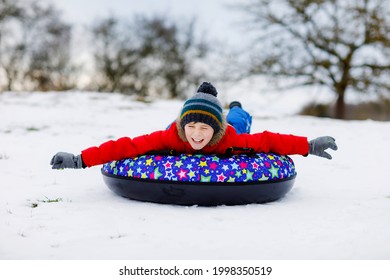 Kinder Spielen Im Winter Stockfotos Bilder Und Fotografie Shutterstock