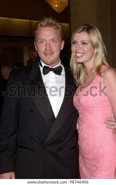 Actor Anthony Michael Hall Wife Sandra Stock Foto Rediger Nu 98746406