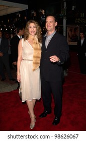 Actor TOM HANKS & Actress Wife RITA WILSON At The Los Angeles Premiere Of His New Movie Cast Away. 07DEC2000.   Paul Smith / Featureflash