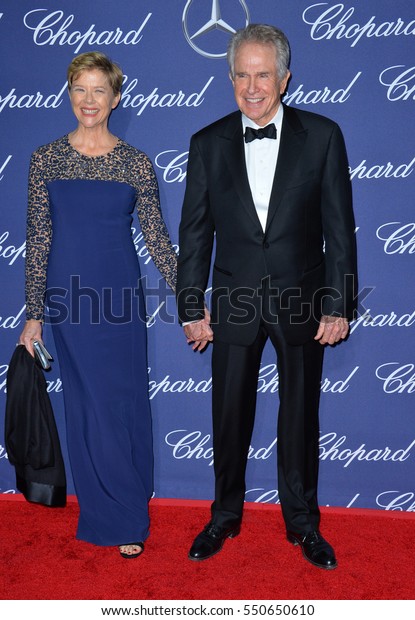 Actress Annette Bening Husband Actor Warren Stock Photo 550650610 ...