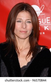 Catherine Keener evelyn deavor