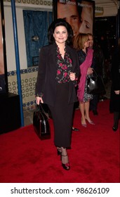 Actress DELTA BURKE At The World Premiere, In Los Angeles, Of Her New Movie What Women Want. 13DEC2000.   Paul Smith / Featureflash