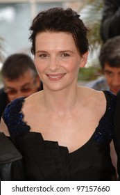 Actress JULIETTE BINOCHE at the 58th Annual Film Festival de Cannes where her movie Cach is in competition. May 14, 2005 Cannes, France.  2005 Paul Smith / Featureflash
