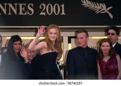 Actress NICOLE KIDMAN At The Premiere Of Her New Movie Moulin Rouge Which Opened The 54th Cannes Film Festival. 09MAY2001   Paul Smith/Featureflash