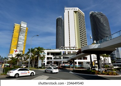 ADBEACH, AUS - NOV 14 2014:Broadbeach Gold Coast Australia.It's Home To One Of Queensland's Largest Shopping Centers, Jupiters Hotel And Casino And Gold Coast Convention And Exhibition Center.