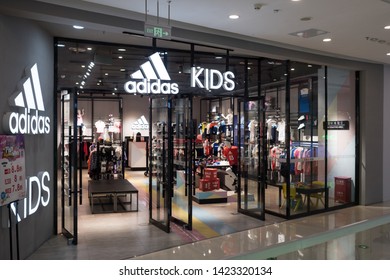 Adidas Kids Images, Stock Photos 
