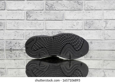 black non slip adidas