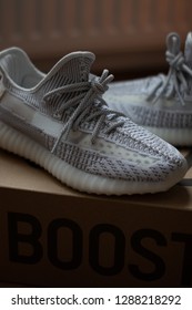 Yeezy Boost 350 V2 Static US8.5, Men's Fashion Carousell