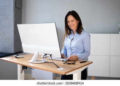 Adjustable Height Standing Desk For Good Posture In Office