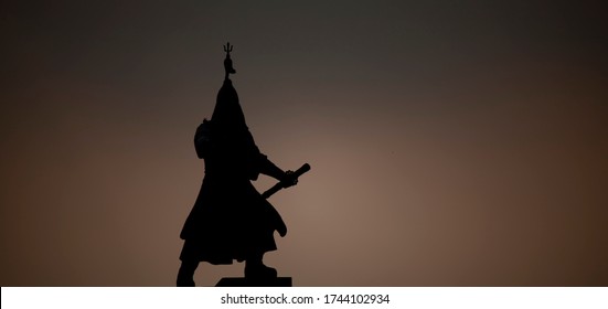 Admiral Yi Sun Shin Statue