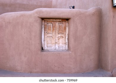 Adobe building with window in Santa Fe New Mexico