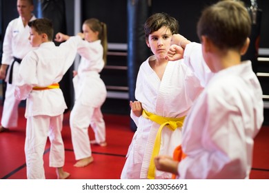 3,322 Boy punching girl Images, Stock Photos & Vectors | Shutterstock