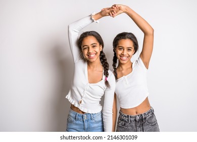 4,718 Twin Teen Girls Images, Stock Photos & Vectors | Shutterstock