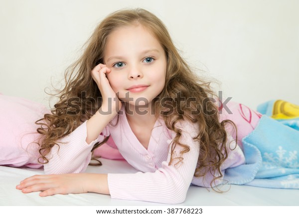 Little Girls In Nighties Showing