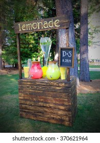 An Adorable Summer Lemonade Stand.