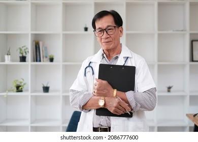 Adult Doctor Or Surgeon In A Classroom, Ready To Instruct.