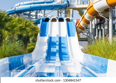 Adult Water Slides With Pipes In Water Park