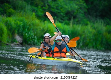 2,040 Kayak senior Images, Stock Photos & Vectors | Shutterstock