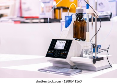 advance technology automatic titrator device for dosing chemical for volumetric or quantitative analysis in industrial medical pharmaceutical nutraceuticals food beverage etc.